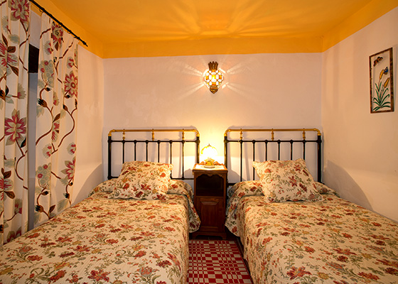 Gaucín traditional townhouse to rent double bedroom