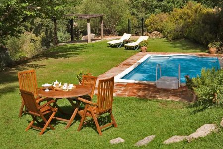 Rental holiday in Gaucín gardens and pool