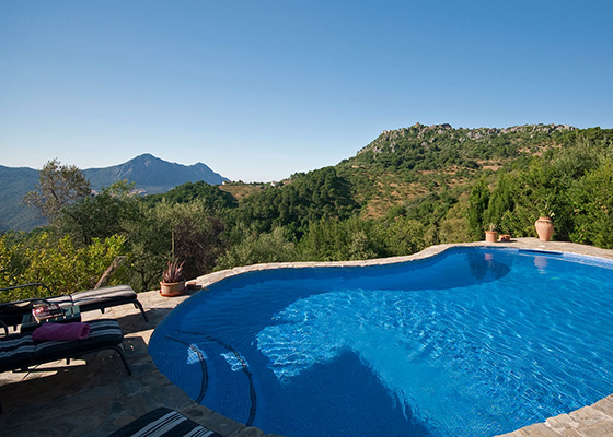 Sunny holiday villa in Gaucín infinity pool