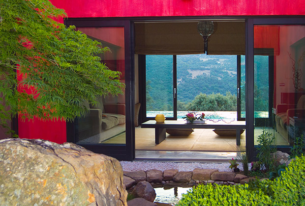 Rent your villa in Cortes de la Frontera japanese style