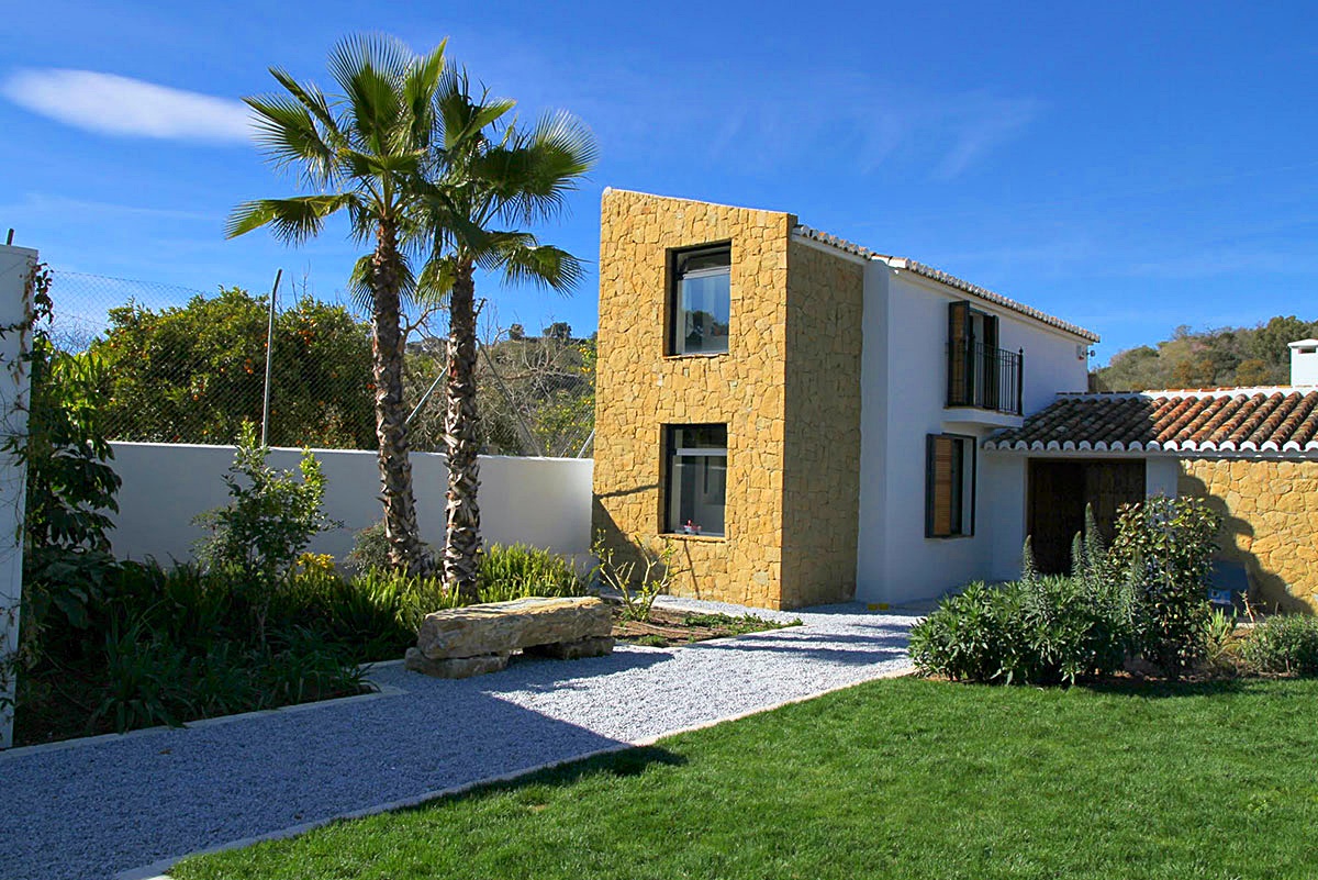 ZX16 Villa to rent in Marbella