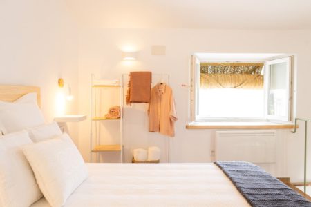 ZH14(2) A cute house for nature lovers