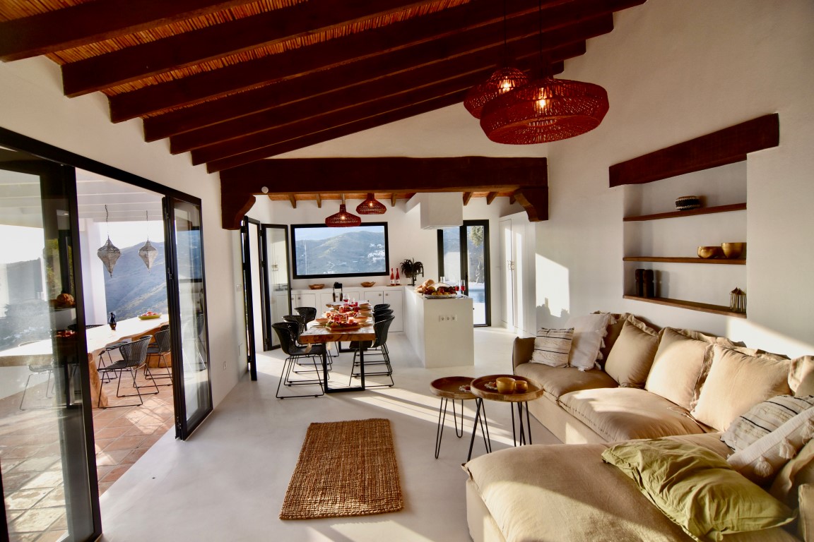 ZX22 Wonderful luxury – 20 minutes from the beach