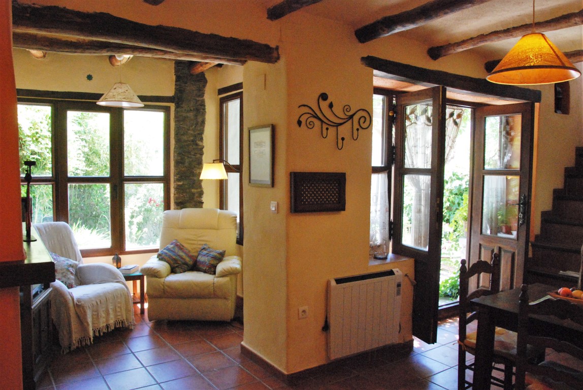 ZA28 Charming little house to rent in Mecina