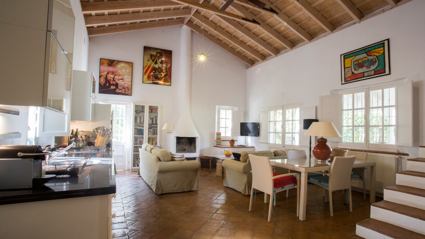 ZC65 Farmhouse with a magnificent setting in Jimena